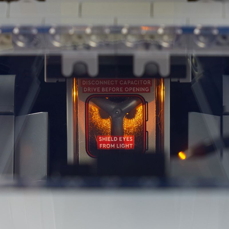 LEGO Icons Back To The Future Time Machine (10300) φωτογραφία