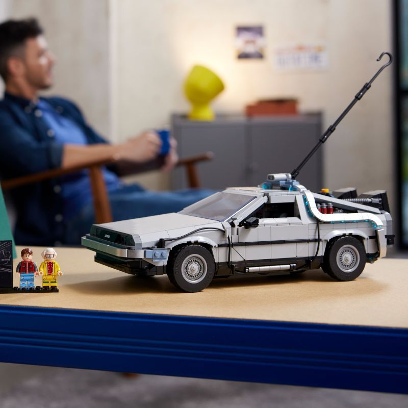 LEGO Icons Back To The Future Time Machine (10300) φωτογραφία