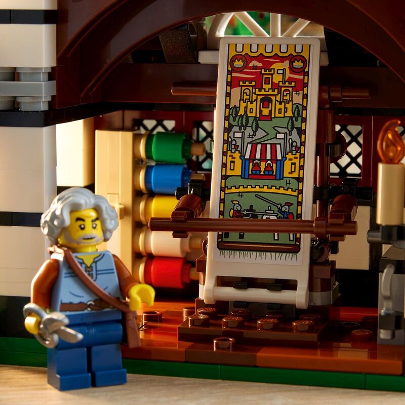 LEGO® Icons Medieval Town Square (10332) φωτογραφία