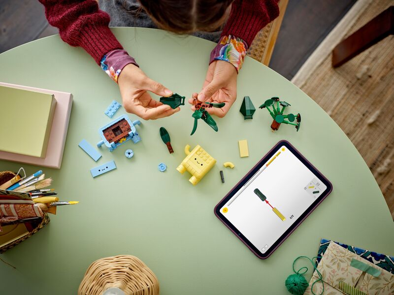 LEGO® Botanicals Happy Plants (10349) φωτογραφία