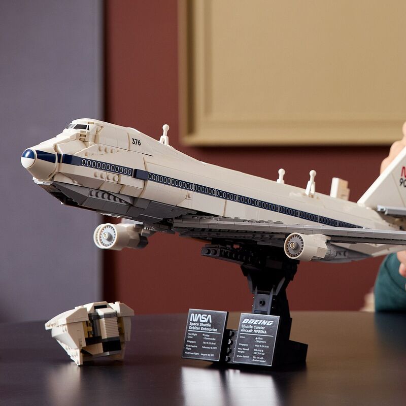 LEGO® Icons Shuttle Carrier Aircraft (10360) - φωτογραφία 3