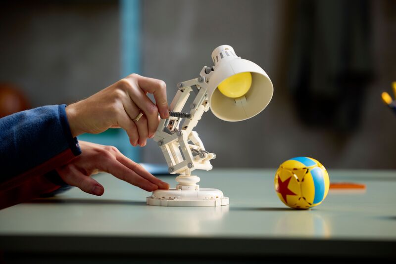 LEGO® Ideas Disney Luxo JR. (21357) φωτογραφία