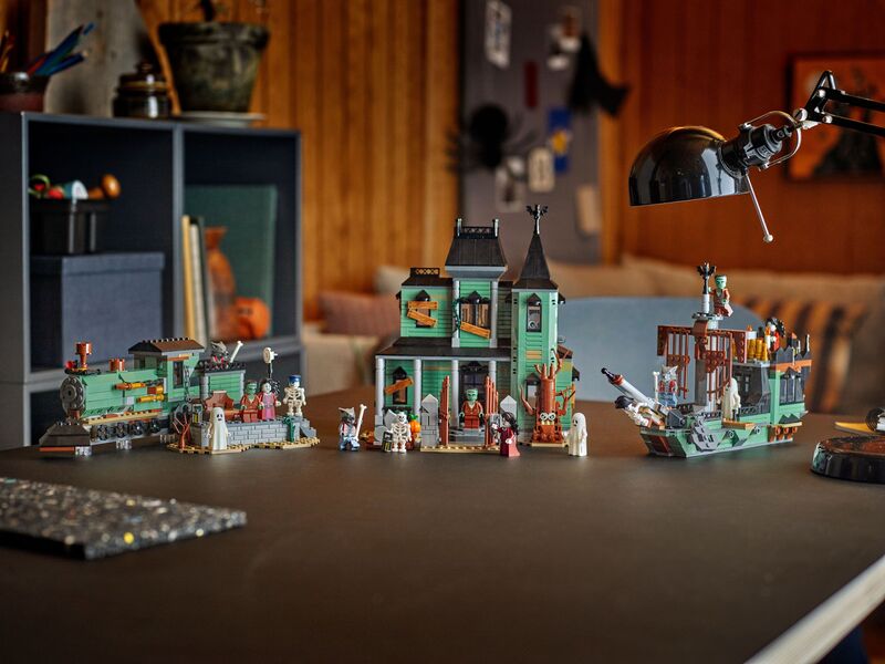 LEGO Creator 3in1 Haunted Mansion (31167) φωτογραφία