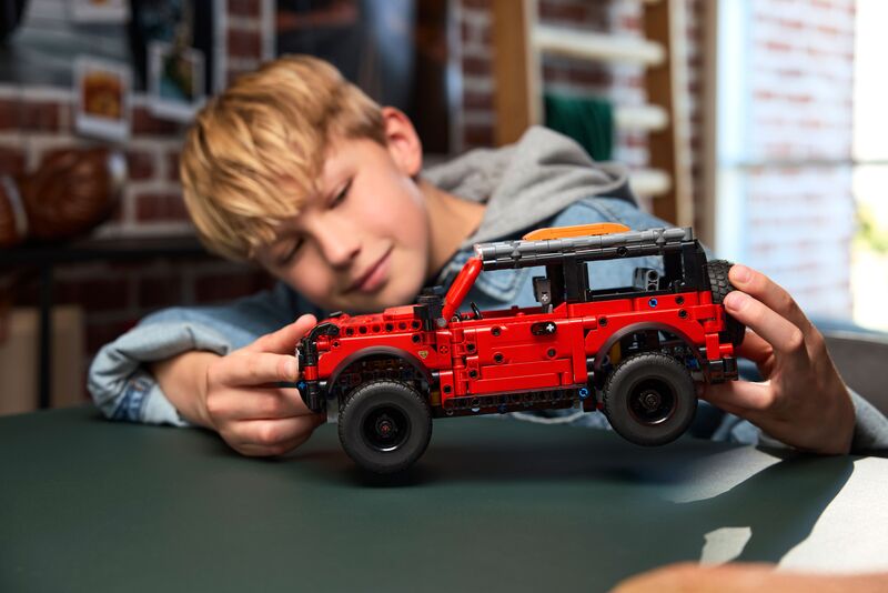 LEGO Technic Ford Bronco Suv (42213) φωτογραφία