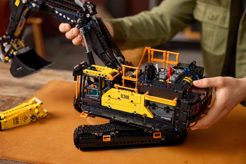 LEGO Technic Volvo EC500 Hybrid Excavator (42215) φωτογραφία