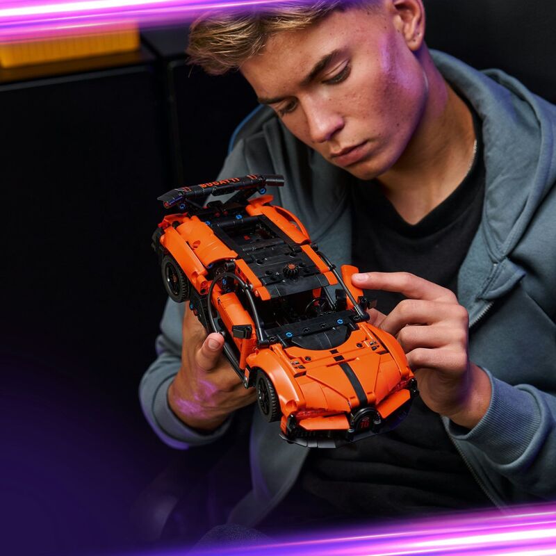 LEGO® Technic - Bugatti Chiron Pur Sport HyperCar - 42222 - φωτογραφία 6