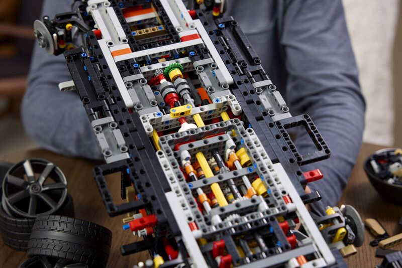 LEGO® Technic Koenigsegg Sadair's Spear Megacar (42232) - φωτογραφία 5