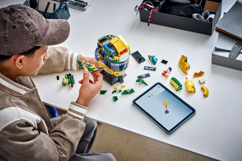 LEGO® Editions McLaren Mastercard F1 Team Aryton Senna's Helmet (43024) - φωτογραφία 5