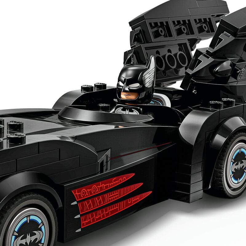 LEGO® Super Heroes Batman & Robin Batmobile (76333) - φωτογραφία 4