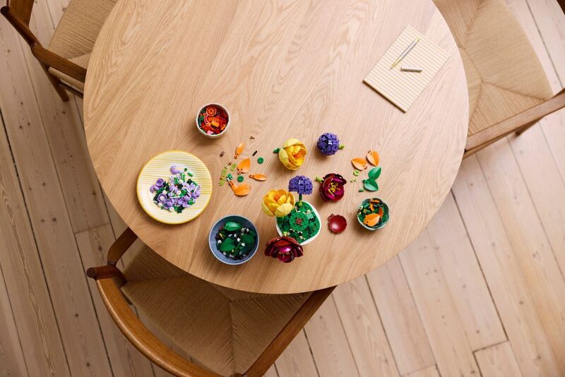 LEGO® Botanicals Flower Arrangement (10345) φωτογραφία