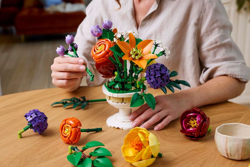 LEGO® Botanicals Flower Arrangement (10345) φωτογραφία