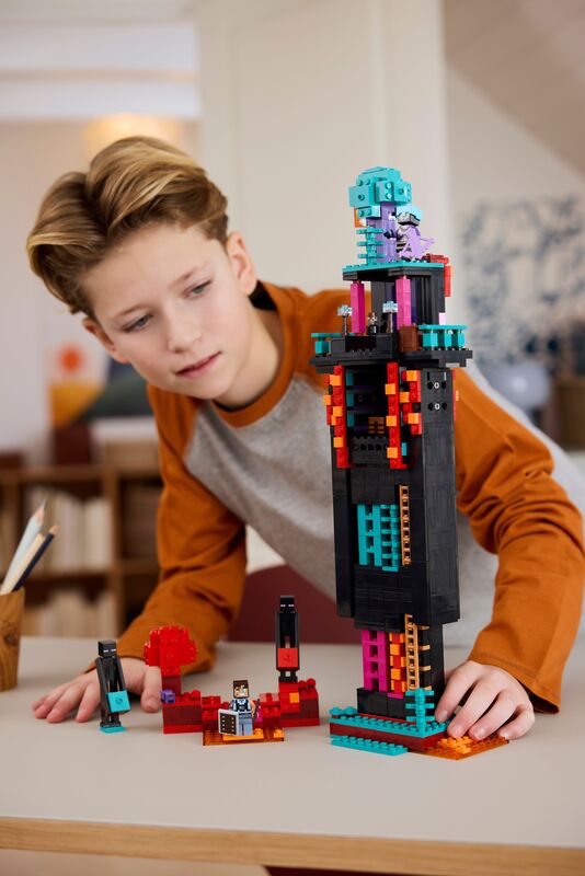 LEGO Minecraft The Enderman Tower (21279) φωτογραφία