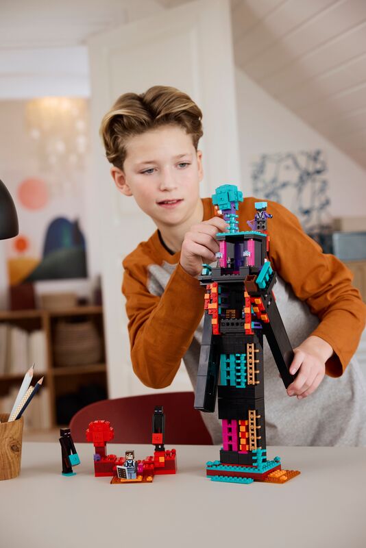 LEGO Minecraft The Enderman Tower (21279) φωτογραφία