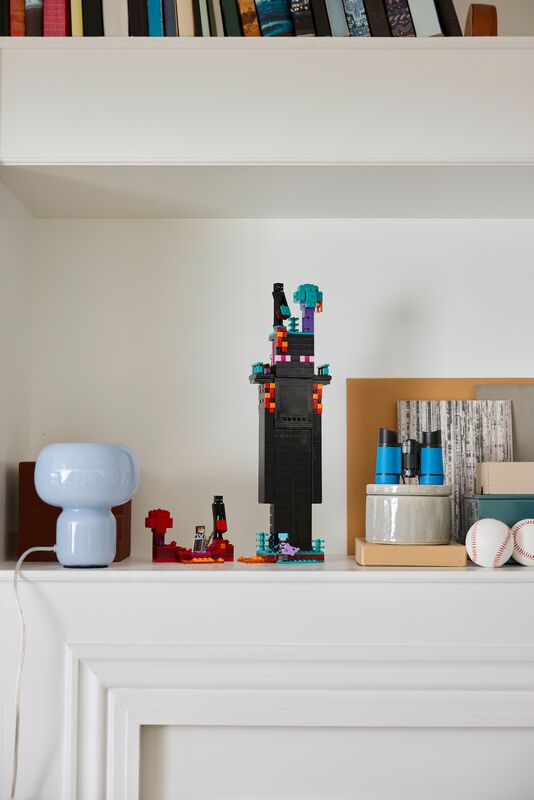 LEGO Minecraft The Enderman Tower (21279) φωτογραφία