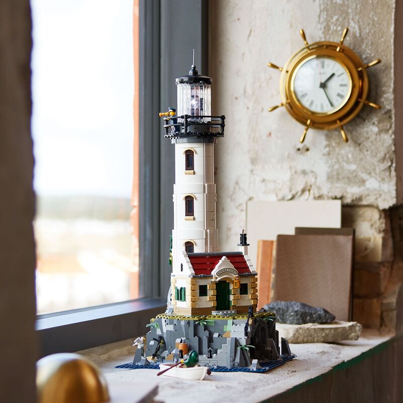 LEGO® Ideas Motorized Lighthouse (21335) φωτογραφία