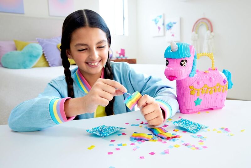 Polly Pocket Polly Μονόκερος Πινιάτα Έκπληξη Σετ-2 Σχέδια (GVL88) φωτογραφία