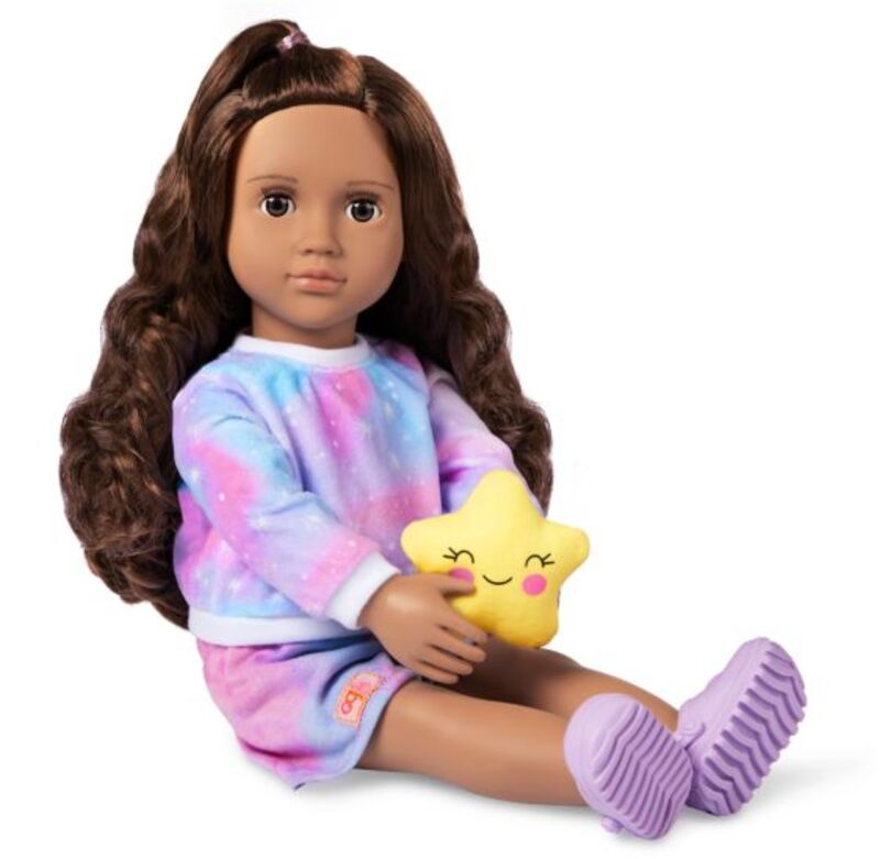 Our Generation Κούκλα Carmen With Rainbow Pijama & Star Pillow (BD31711Z) - φωτογραφία 3