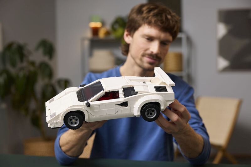 LEGO Icons Lamborghini Countach 5000 Quattrovalvole (10337) φωτογραφία