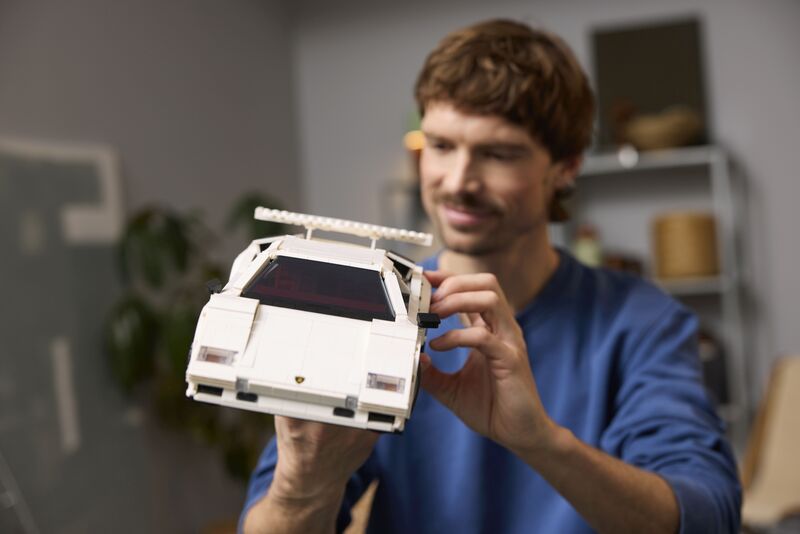 LEGO Icons Lamborghini Countach 5000 Quattrovalvole (10337) φωτογραφία