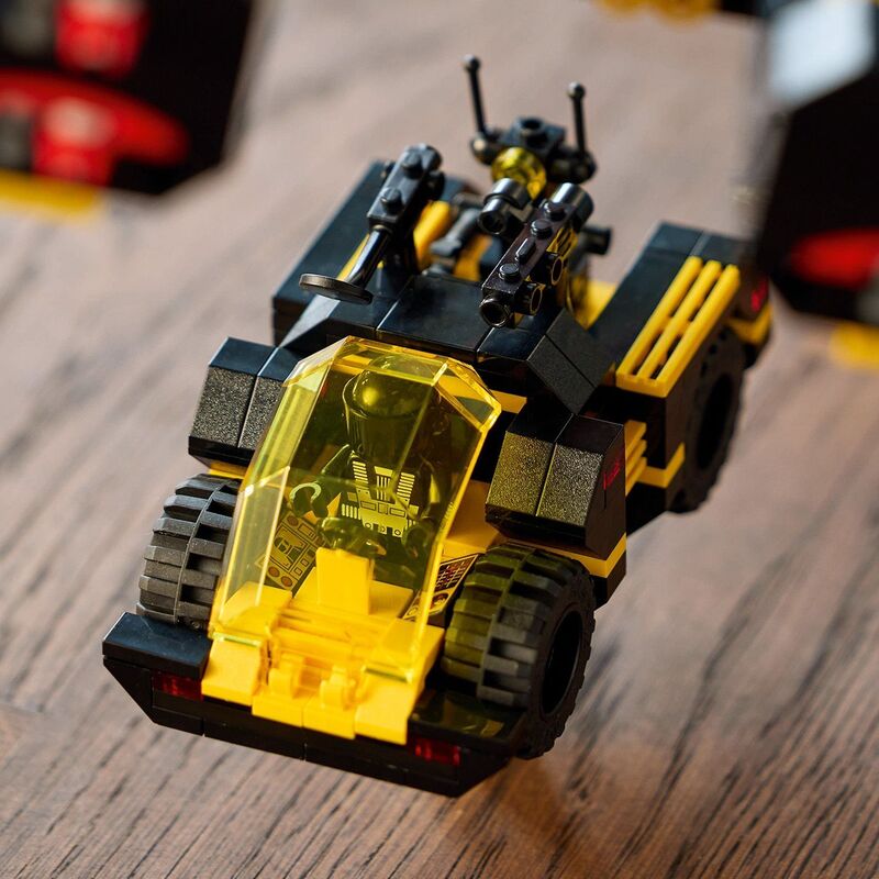 LEGO® Icons Blacktron Renegade (10355) φωτογραφία