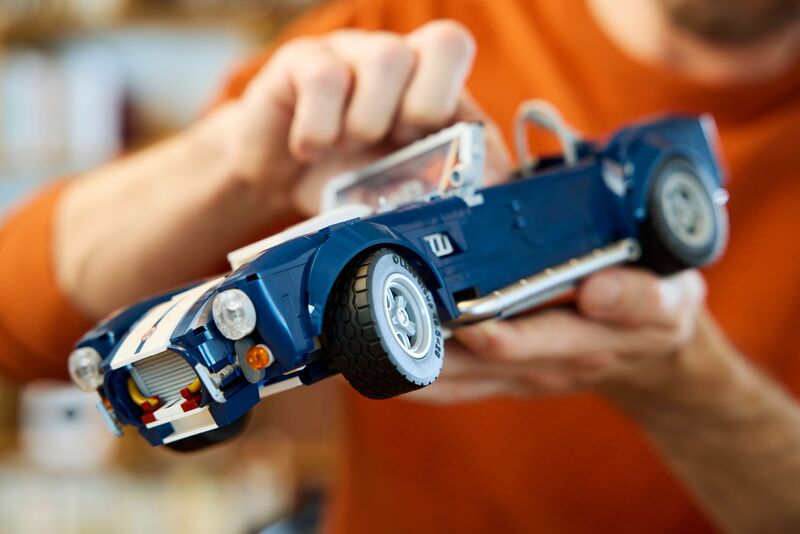 LEGO® Icons Shelby Cobra 427 S/C (10357) φωτογραφία