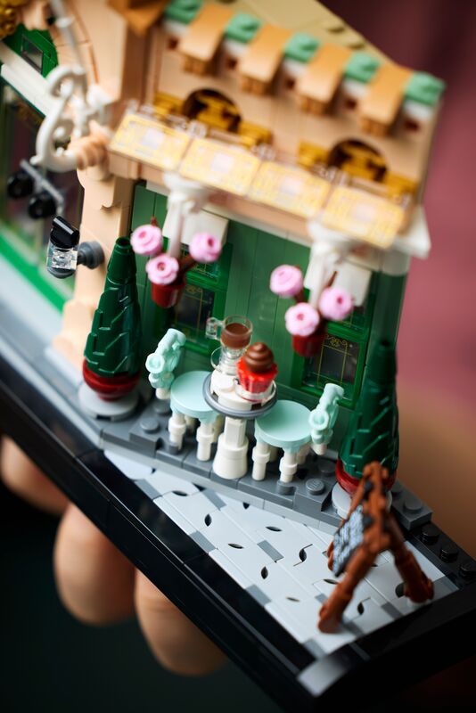 LEGO® Icons French Cafe (10362) φωτογραφία