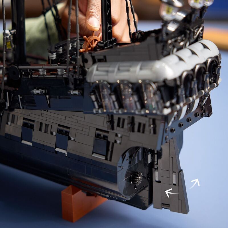 LEGO® Icons Captain Sparrow's Pirate Ship (10365) φωτογραφία