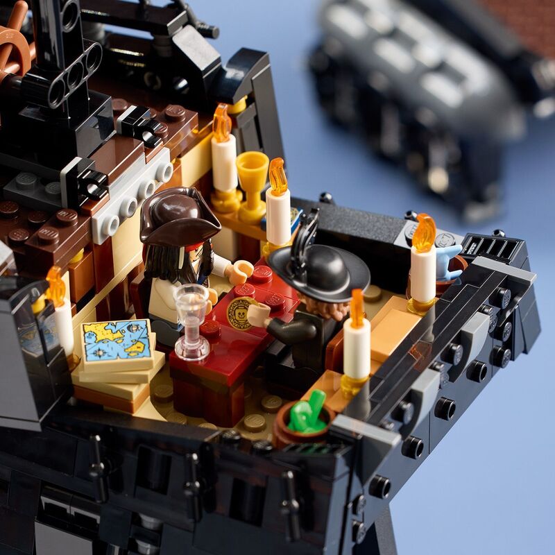 LEGO® Icons Captain Sparrow's Pirate Ship (10365) φωτογραφία