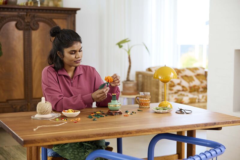 LEGO® Botanicals Chrysanthemum (10368) φωτογραφία