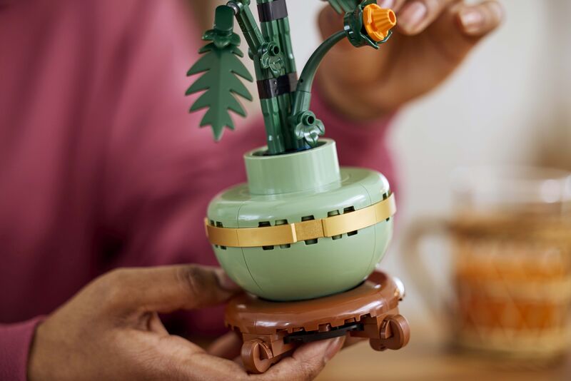 LEGO® Botanicals Chrysanthemum (10368) φωτογραφία