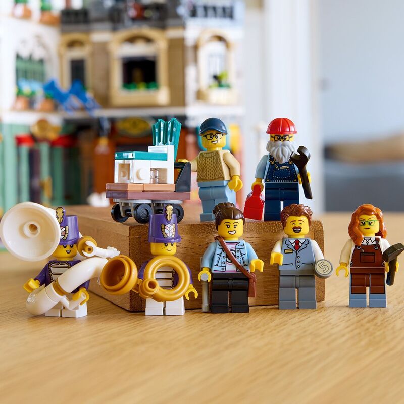 LEGO® Icons Shopping Street (11371) - φωτογραφία 7