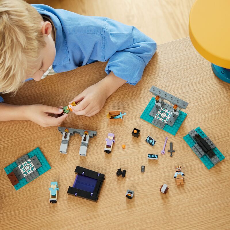LEGO® Minecraft The Armory (21252) φωτογραφία
