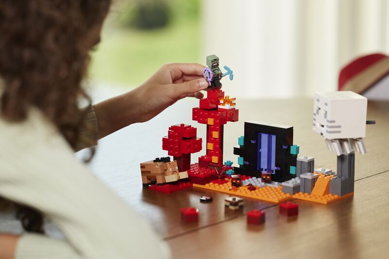 LEGO Minecraft The Nether Portal Ambush (21255) φωτογραφία