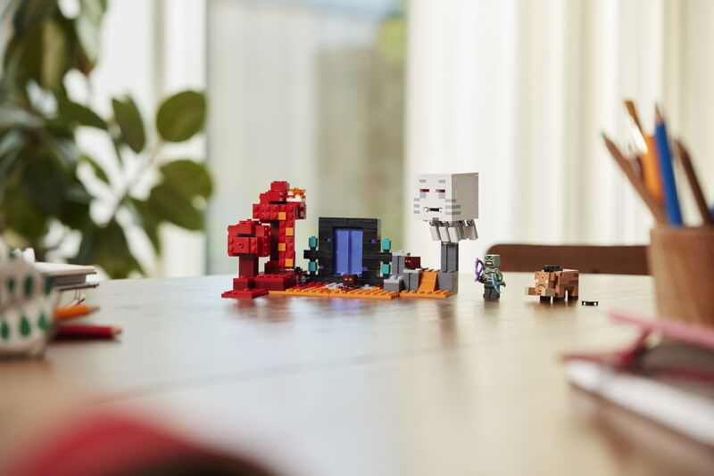 LEGO Minecraft The Nether Portal Ambush (21255) φωτογραφία