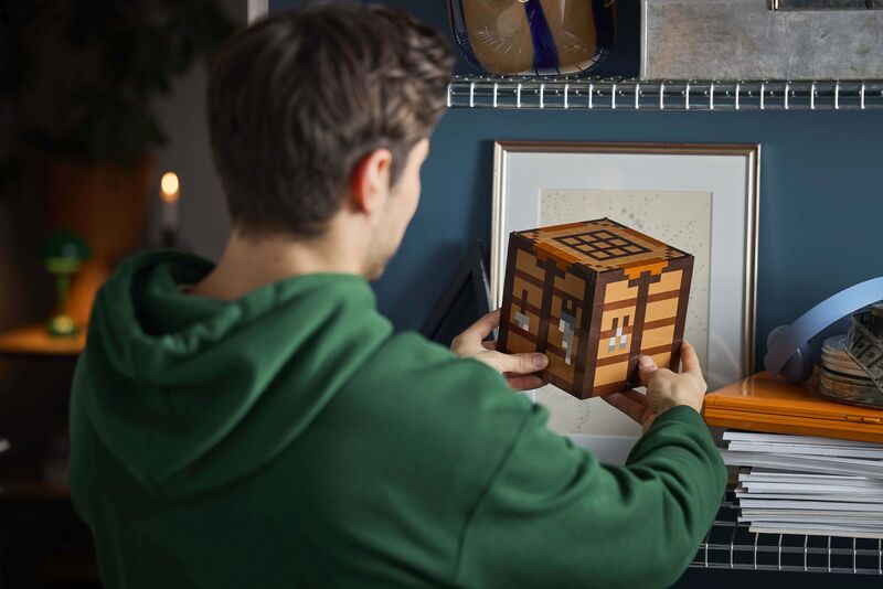 LEGO Minecraft The Crafting Table (21265) φωτογραφία