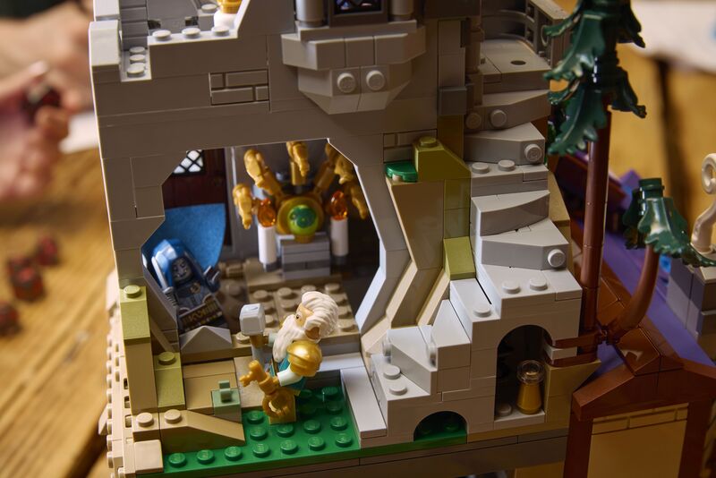 LEGO Ideas Dungeons And Dragons: Red Dragon's Tale (21348) φωτογραφία