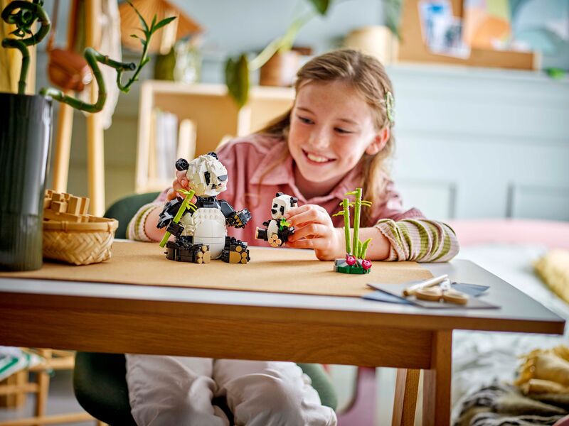 LEGO® Creator 3in1 Wild Animals: Panda Family (31165) φωτογραφία
