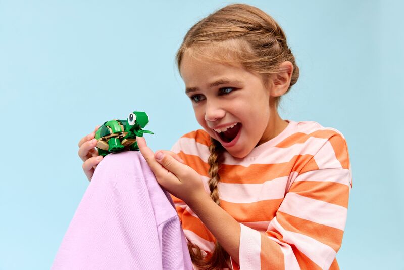 LEGO Creator 3in1 Turtle With A Water Lily Flower (31377) φωτογραφία