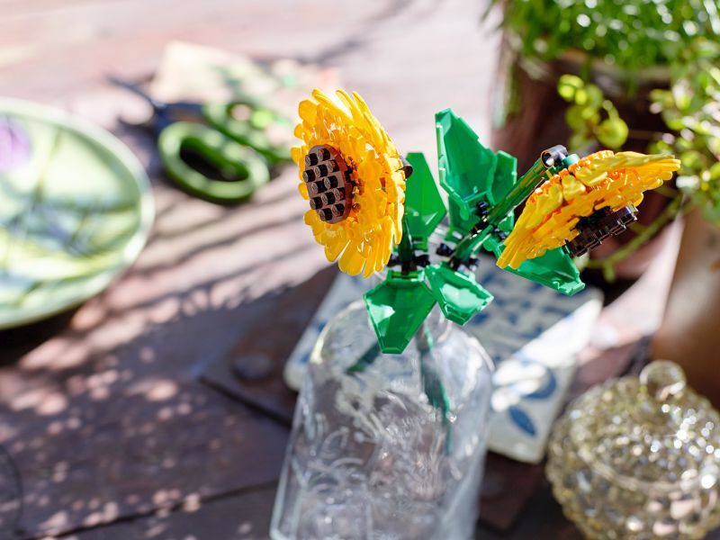 LEGO Botanical Sunflowers (40524) φωτογραφία