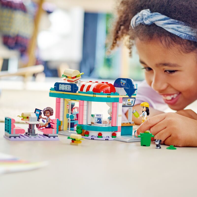 LEGO Friends Heartlake Downtown Diner (41728) - φωτογραφία 6