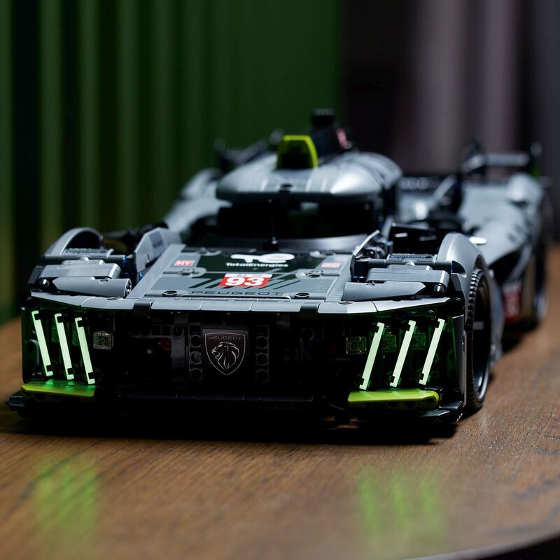 LEGO Technic Peugeot 9X8 24H Le Mans Hybrid Hypercar (42156) φωτογραφία