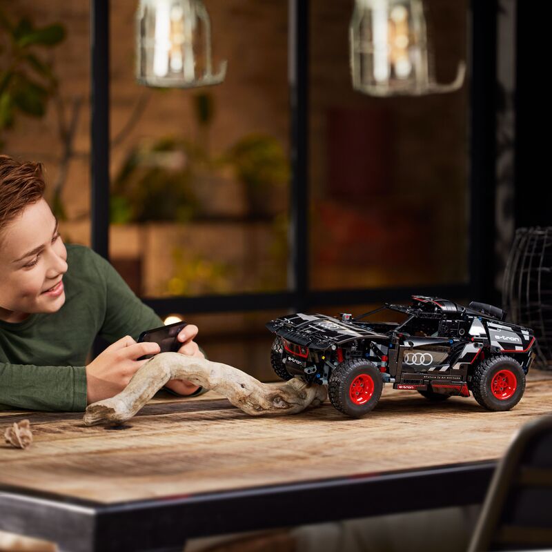 LEGO® Technic - Audi RS Q E-TRON - 42160 - φωτογραφία 6