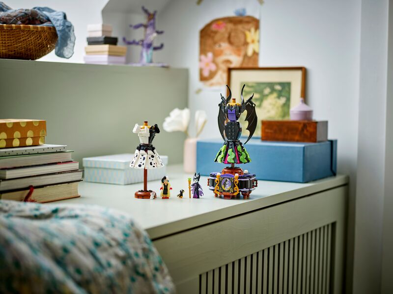 LEGO® Disney Maleficent's & Cruella De Vil's Dresses (43262) φωτογραφία