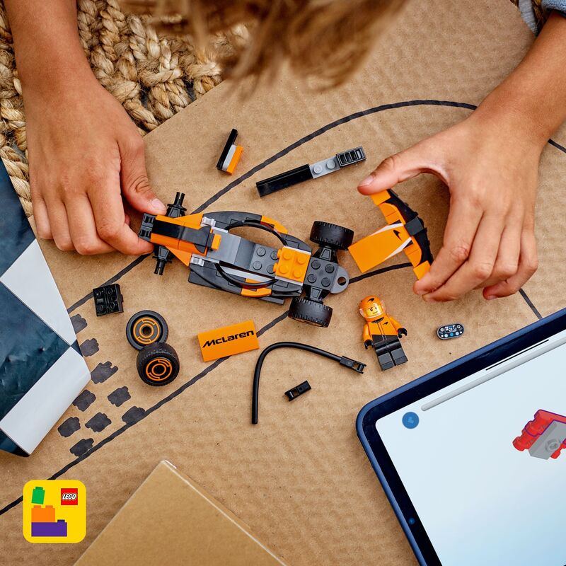 LEGO City F1 Driver With McLaren Race Car (60442) φωτογραφία