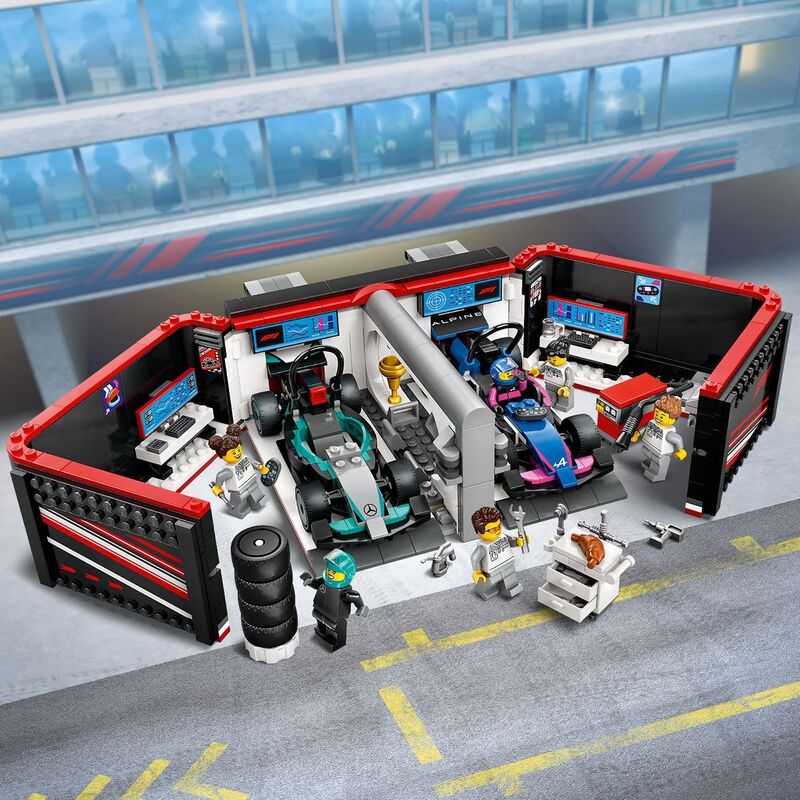 LEGO City F1 Garage & Mercedes-AMG & Alpine Cars (60444) φωτογραφία