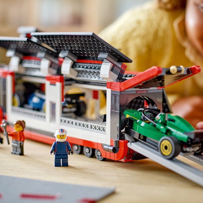 LEGO City F1 Truck With RB20 & AMR24 F1 Cars (60445) φωτογραφία