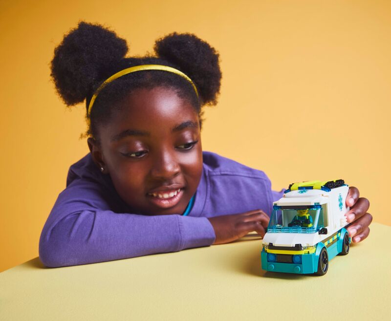 LEGO City Emergency Ambulance (60451) φωτογραφία