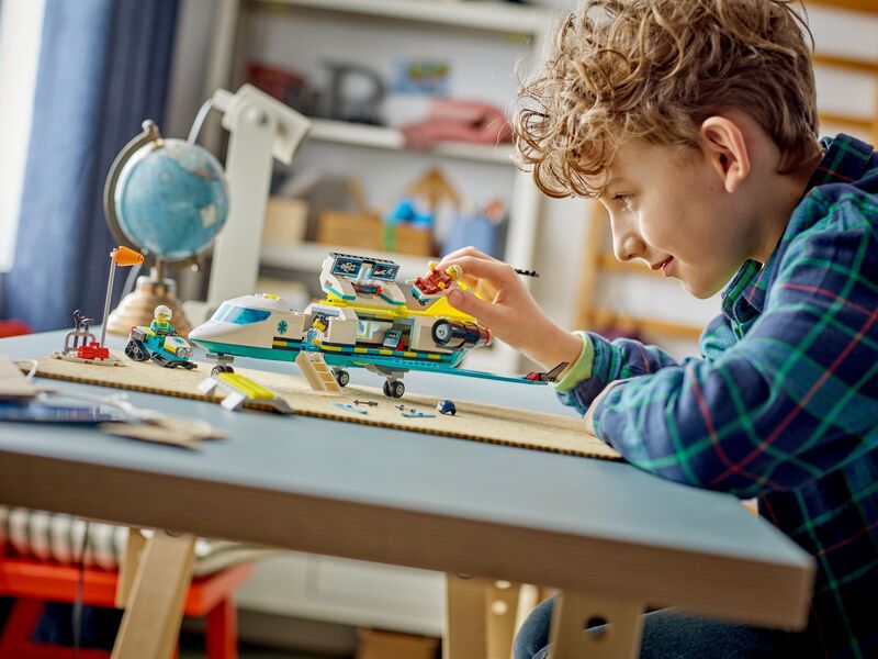 LEGO City Emergency Air Ambulane Airplane (60465) φωτογραφία