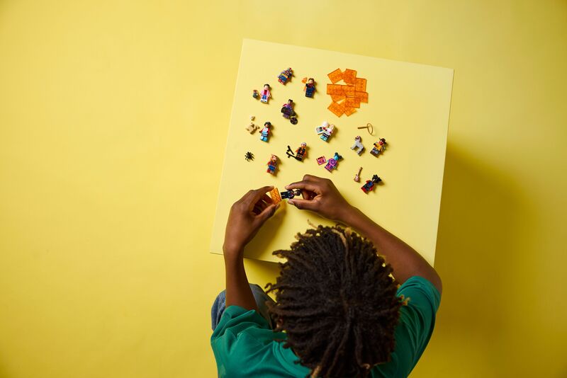 LEGO Minifigures Spider-Man Across The Spider Web (71050) φωτογραφία