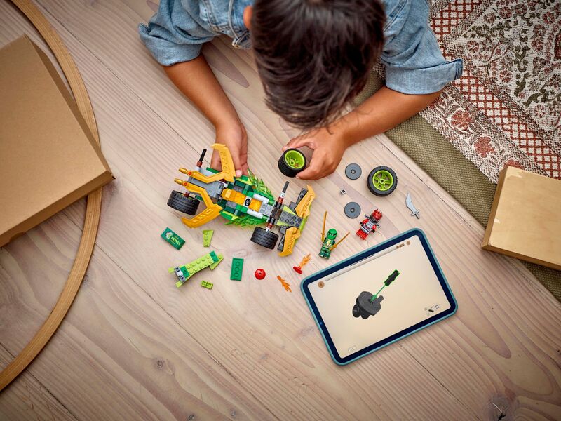 LEGO Ninjago Lloy's Race Car (71828) φωτογραφία